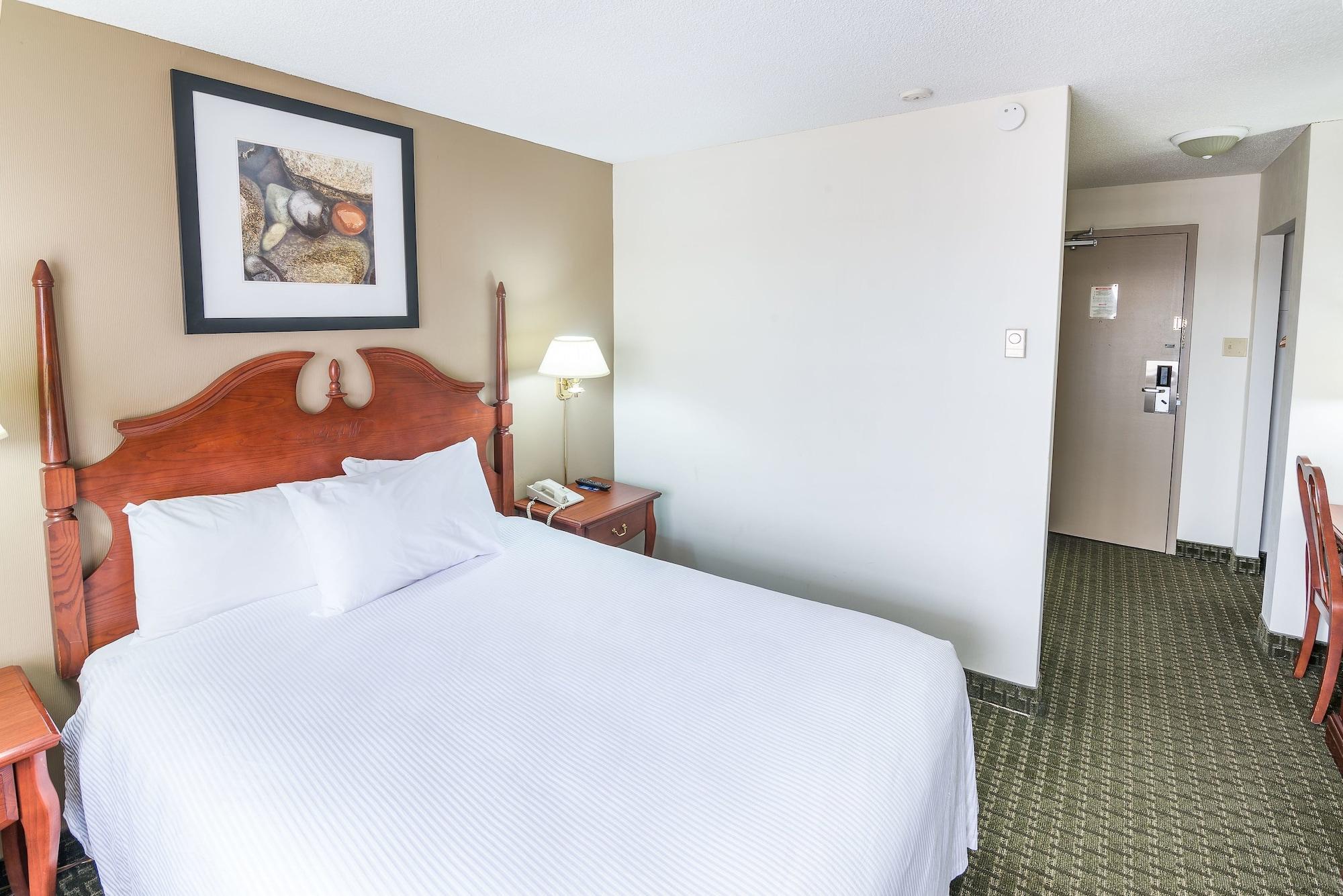 Ramada By Wyndham Thunder Bay Airlane Hotel Exterior foto